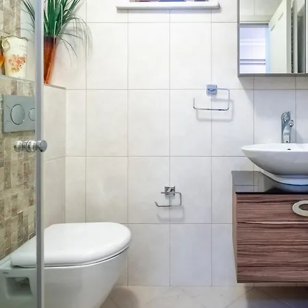 Peaceful Flat In The Heart Of Atasehir Apartment